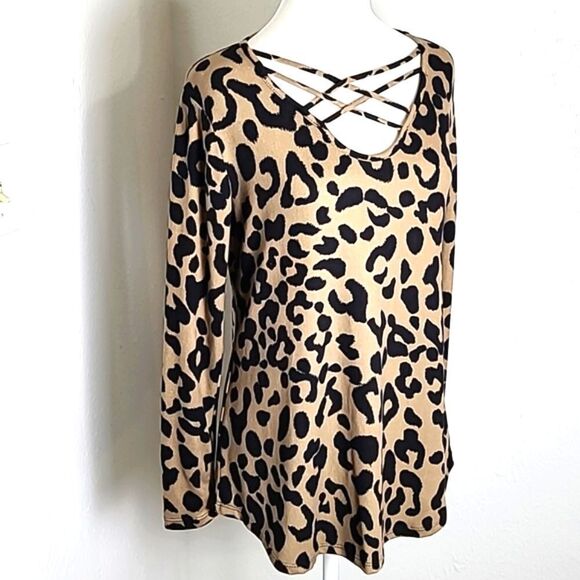 Heimish U.S.A. Leopard Print Top with Criss-Cross Neckline,  Size Small - Picture 1 of 8